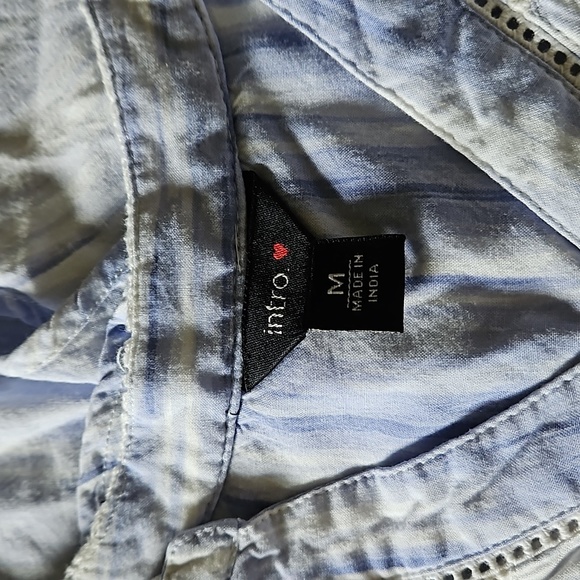 Intro. Blue 3/4 sleeve top womens size medium - Picture 8 of 9